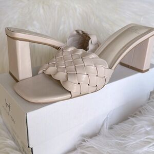 Halston Sandals Slides  Braided Mules Comfy  Excellent Condition Soft Leather